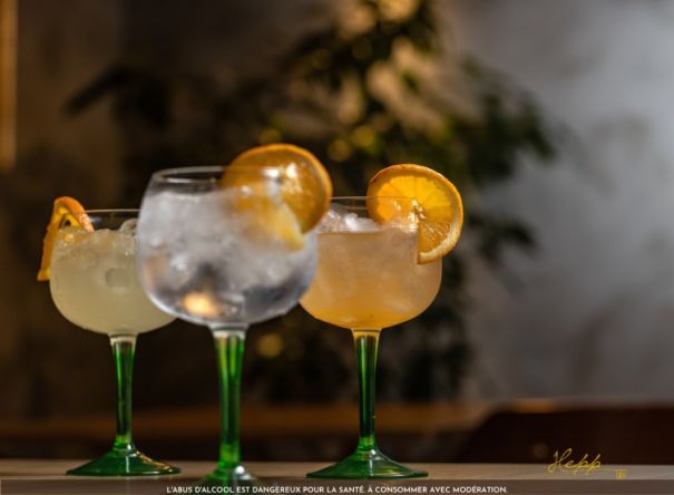 Cocktail fruité une Alchimie Liqueur de Mirabelle-Gin Alsace 